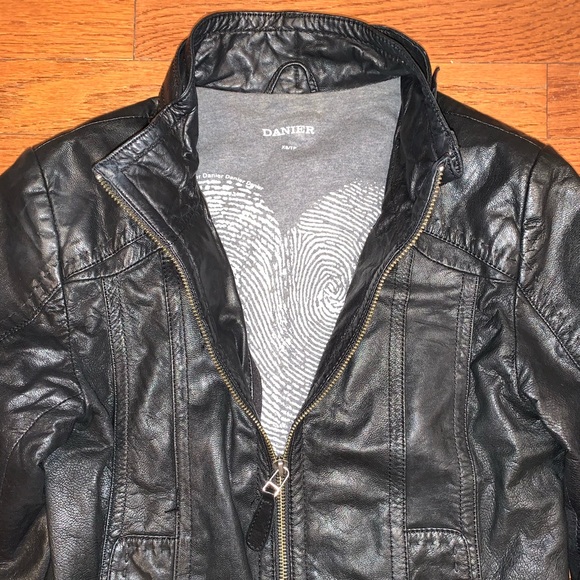 Danier Leather Jacket - detailed stitching - Picture 5 of 7